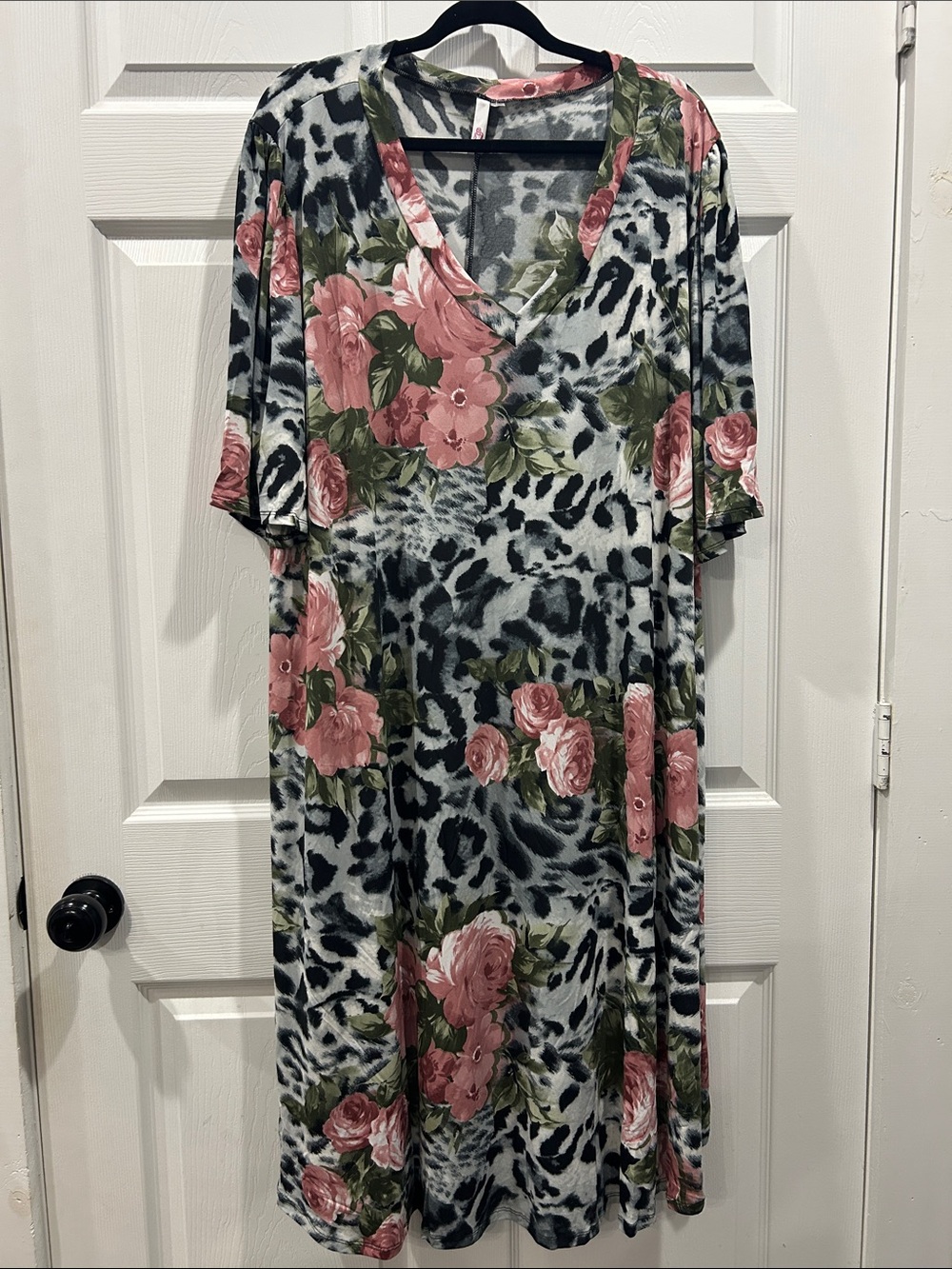 NWOT curvy lovey floral leopard midi dress